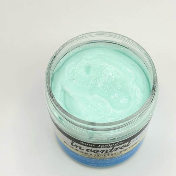 Blue Moisturizer & Body Oil in control - Picture 2 of 2